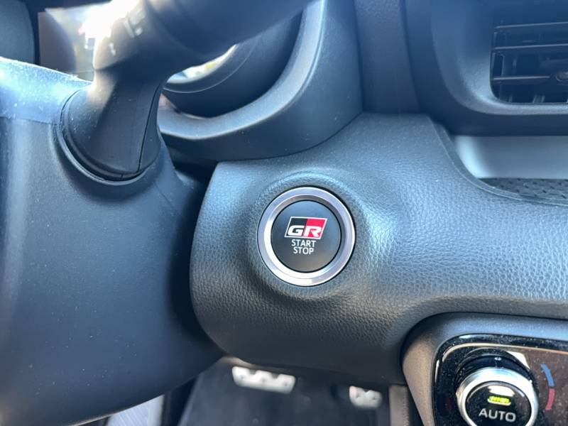 Toyota Yaris - Photo 31