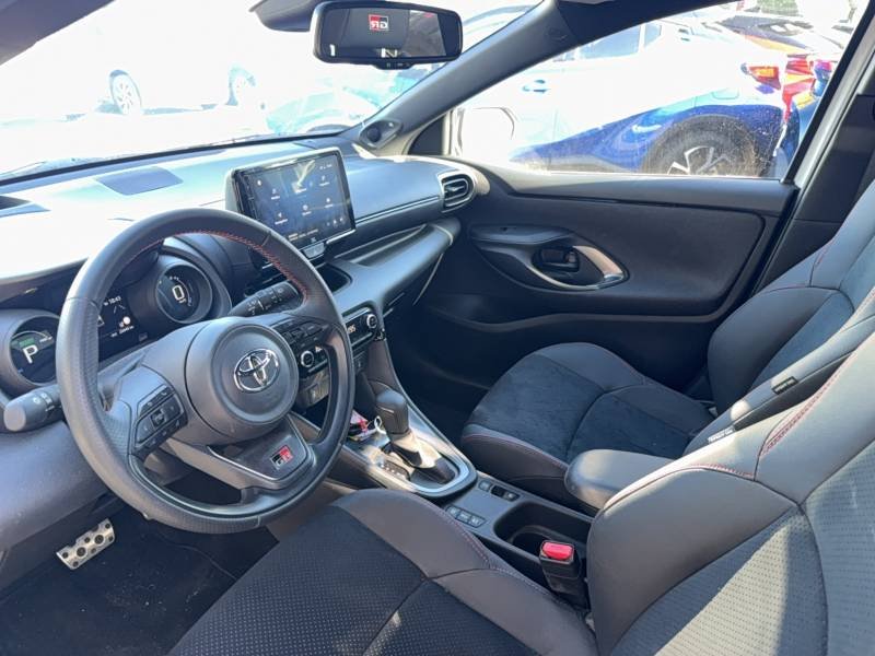 Toyota Yaris - Photo 10