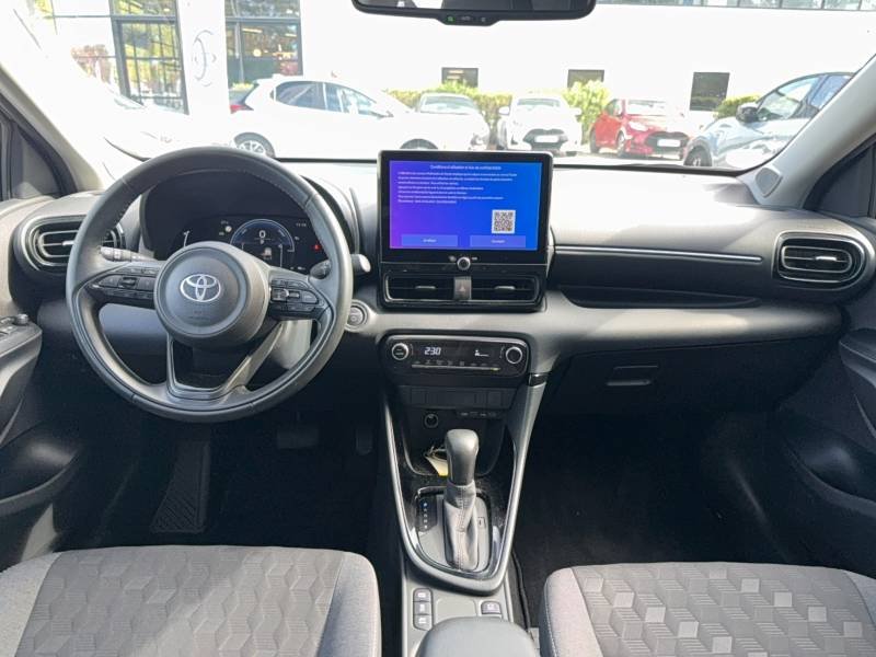 Toyota Yaris - Photo 11