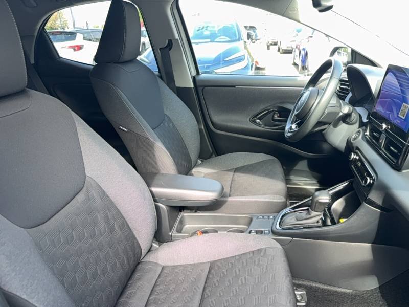 Toyota Yaris - Photo 12