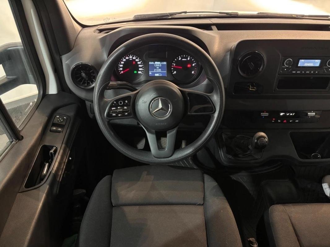 Mercedes Sprinter - Photo 11