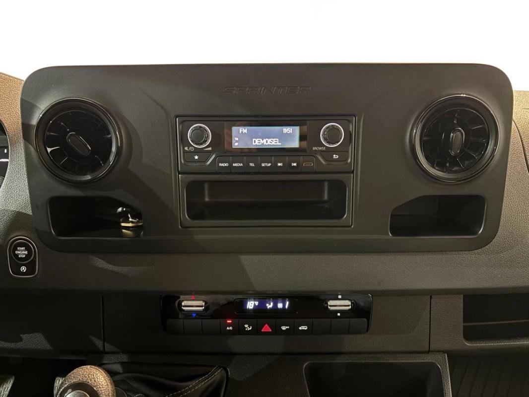 Mercedes Sprinter - Photo 14