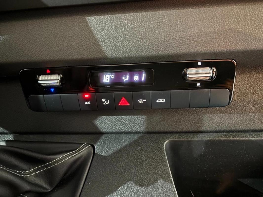 Mercedes Sprinter - Photo 15