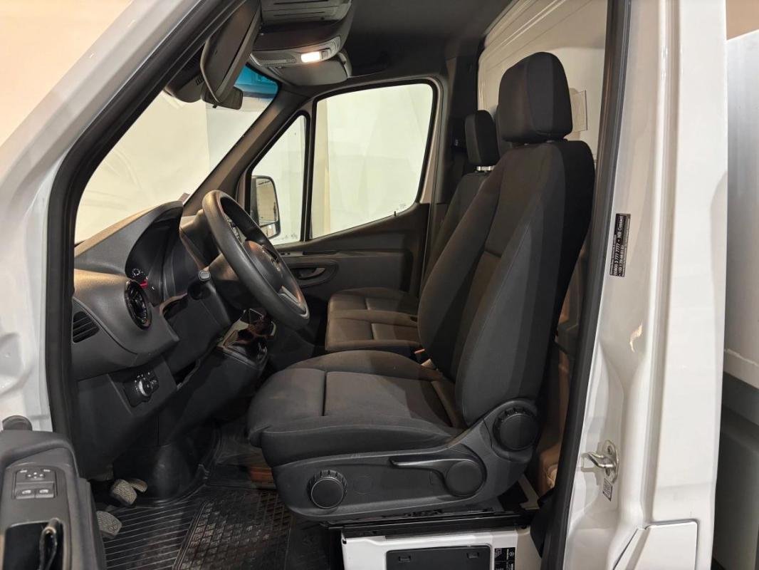 Mercedes Sprinter - Photo 9