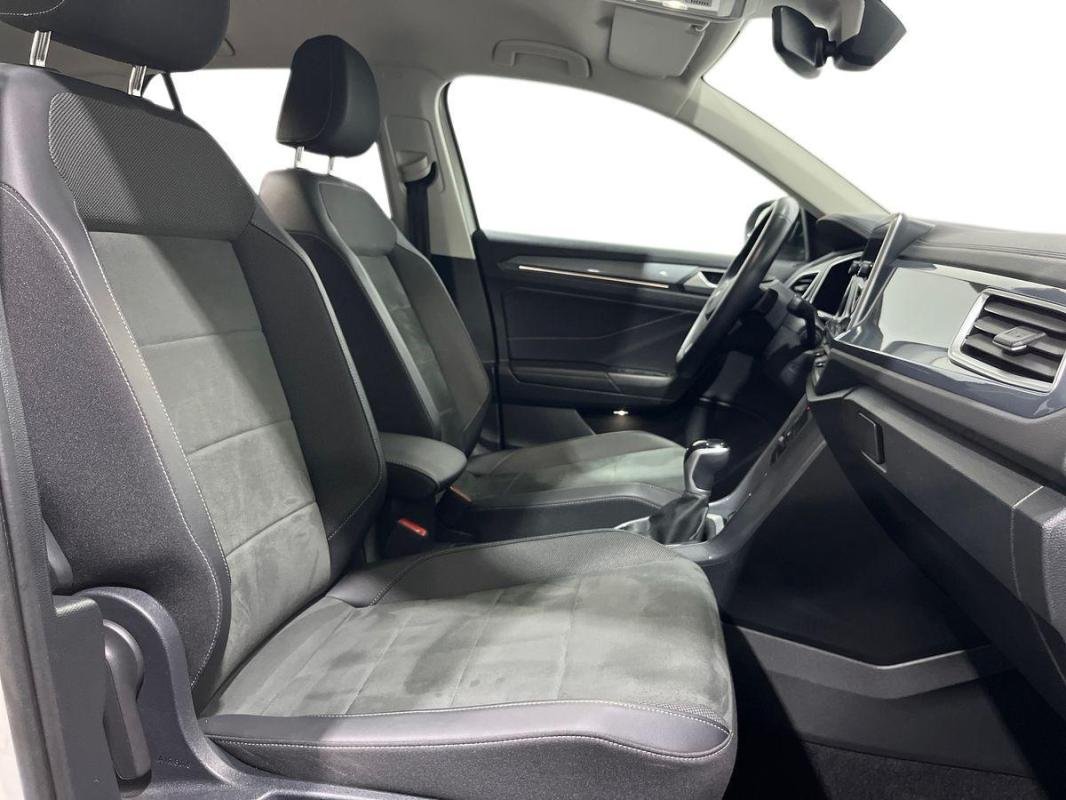 Volkswagen T-Roc - Photo 13