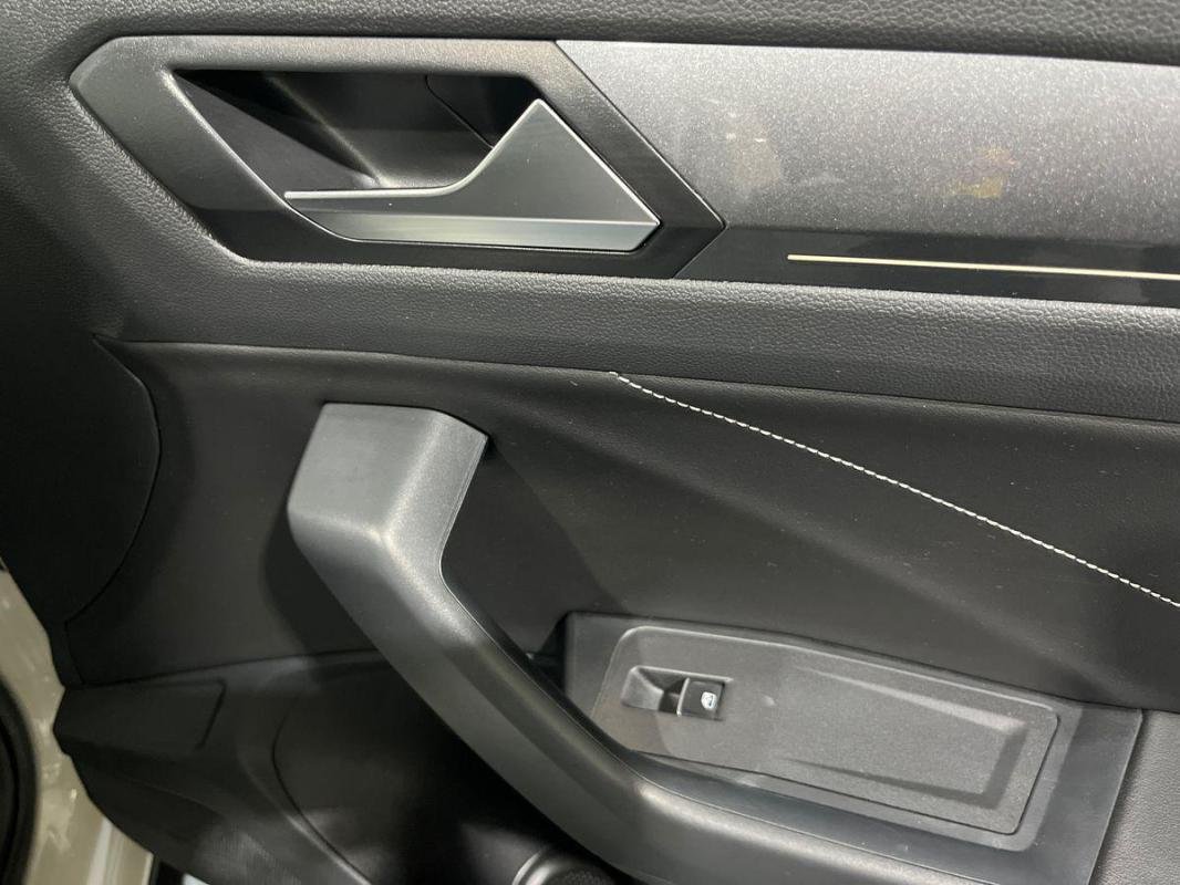 Volkswagen T-Roc - Photo 15