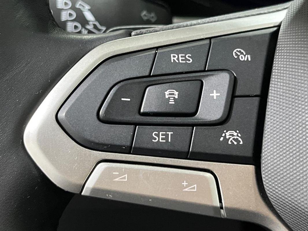 Volkswagen T-Roc - Photo 21
