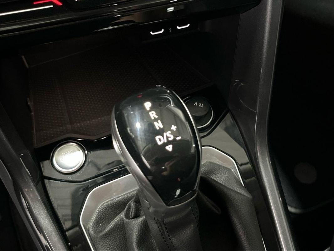 Volkswagen T-Roc - Photo 11