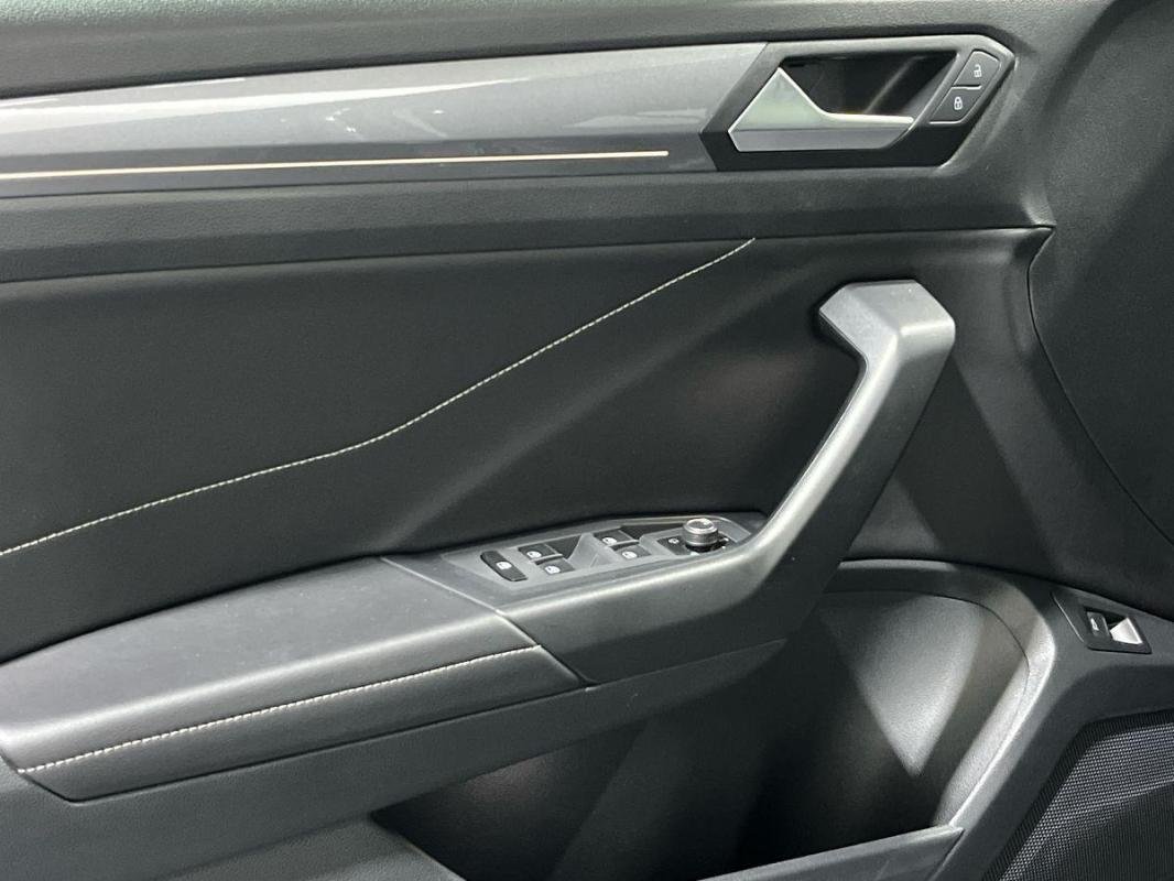 Volkswagen T-Roc - Photo 15