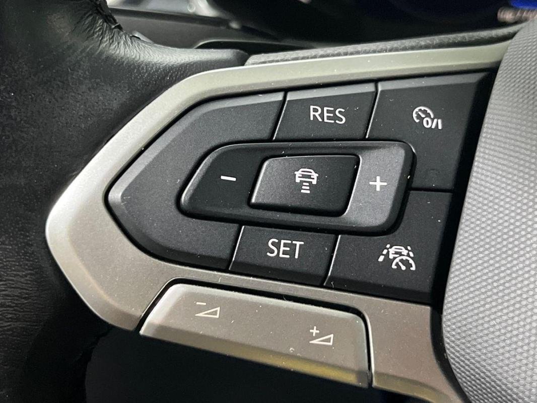 Volkswagen T-Roc - Photo 21