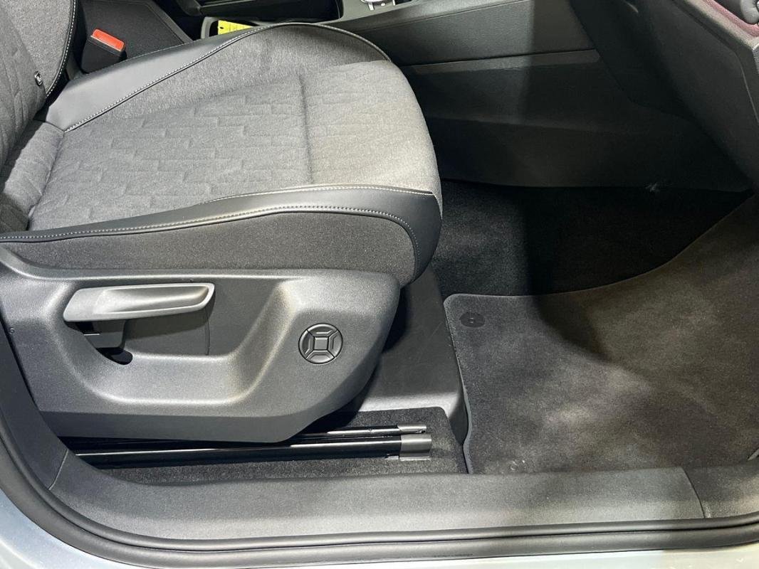 Volkswagen Tiguan - Photo 12