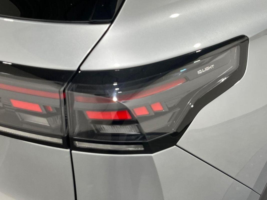Volkswagen Tiguan - Photo 2