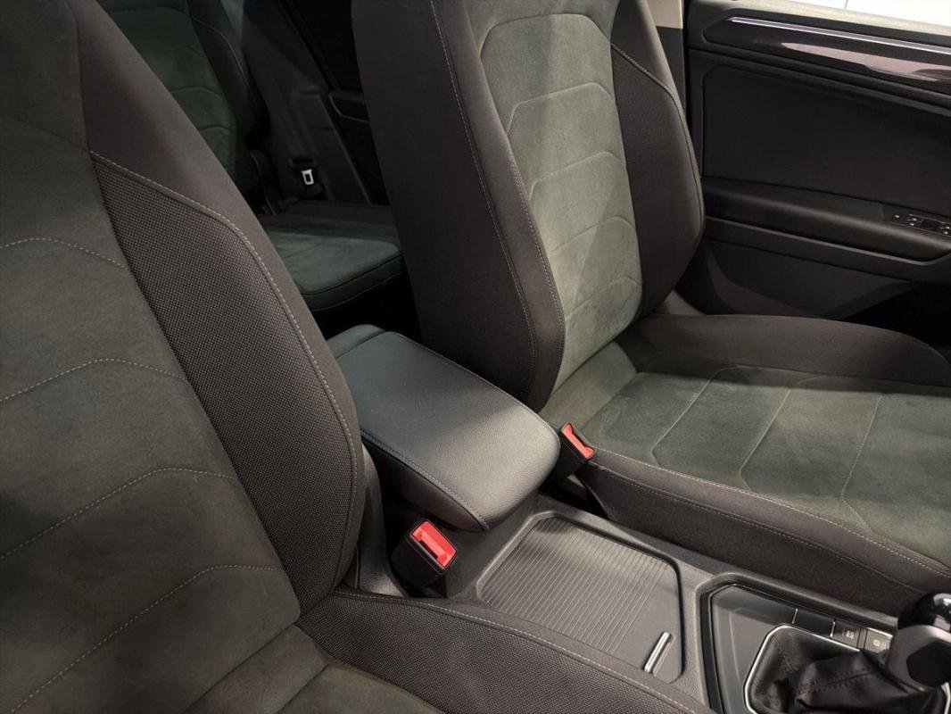 Volkswagen Tiguan - Photo 12