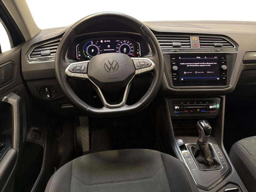 Volkswagen Tiguan - Photo 24