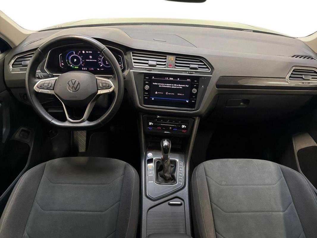 Volkswagen Tiguan - Photo 8