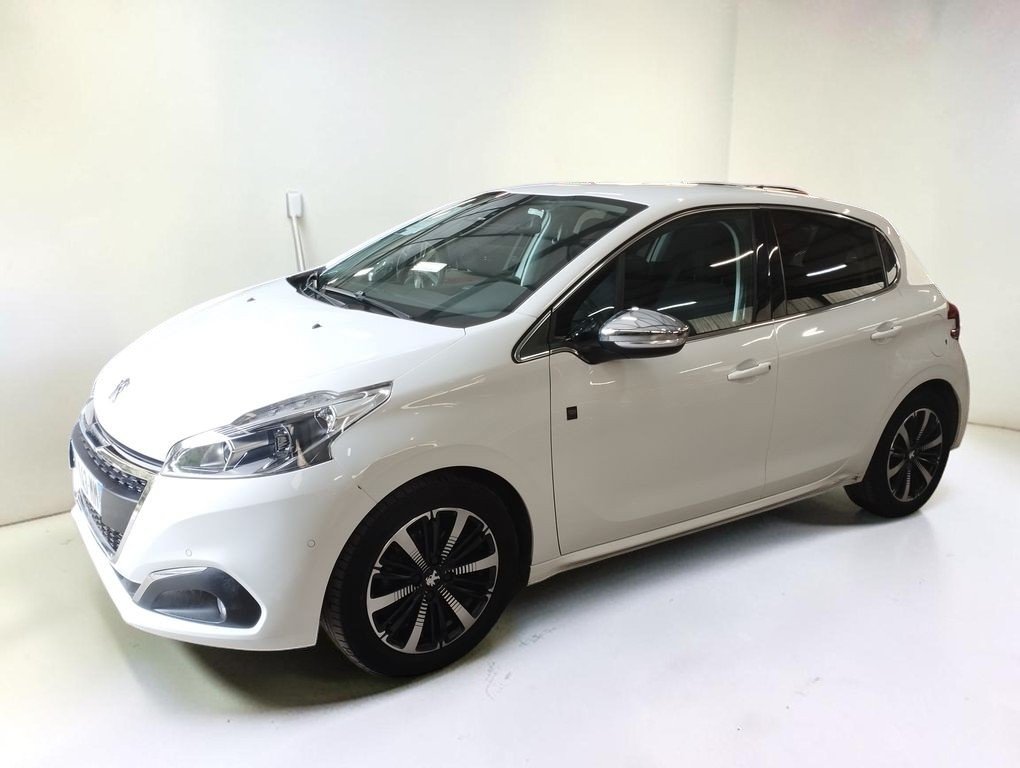 Peugeot 208 - Photo 6