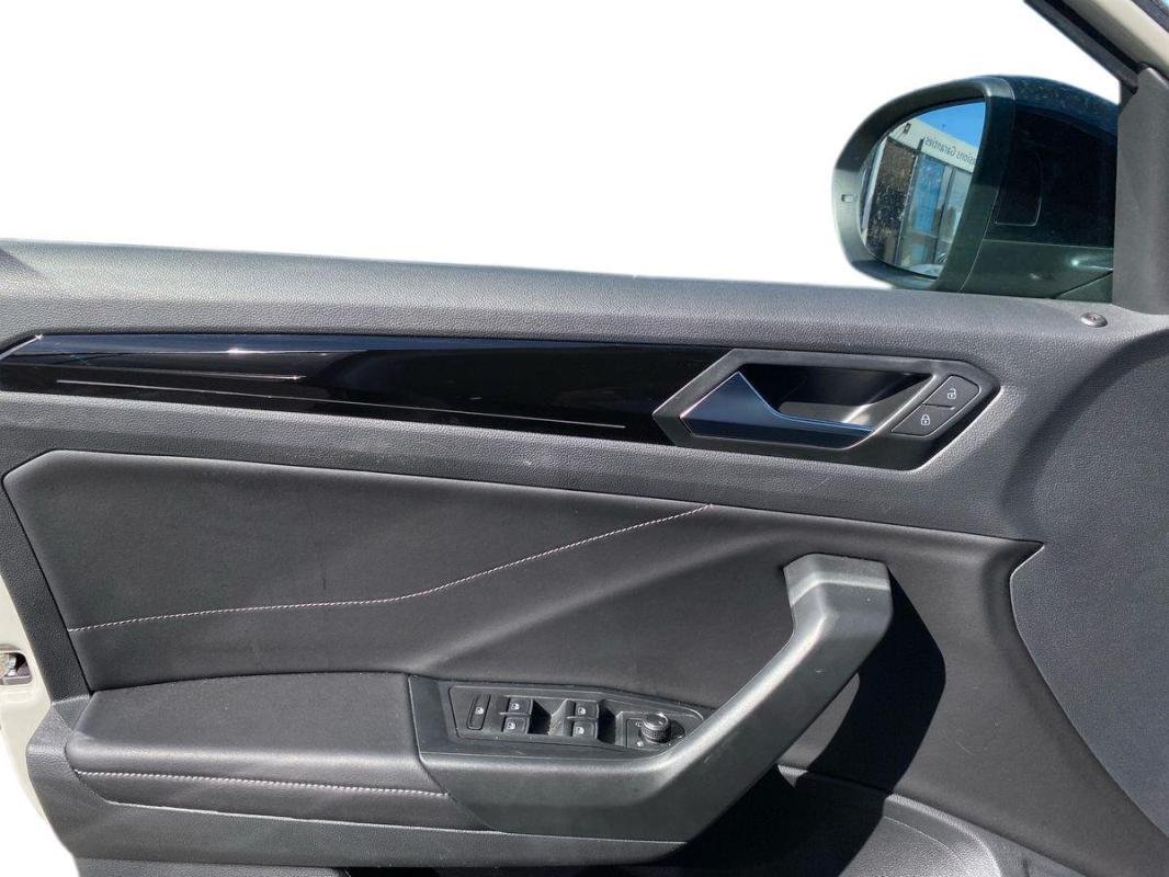 Volkswagen T-Roc - Photo 15