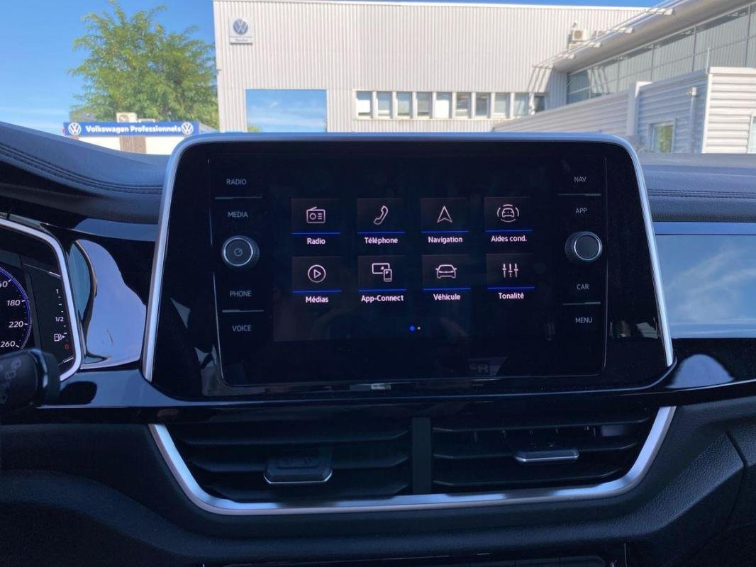 Volkswagen T-Roc - Photo 16