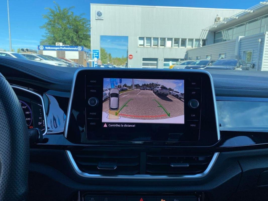 Volkswagen T-Roc - Photo 18