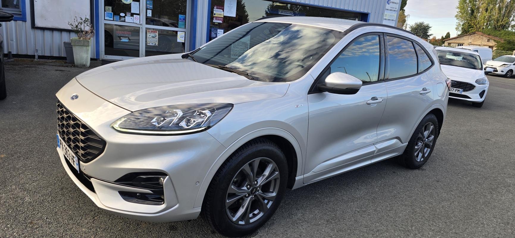 Ford Kuga - Photo 1