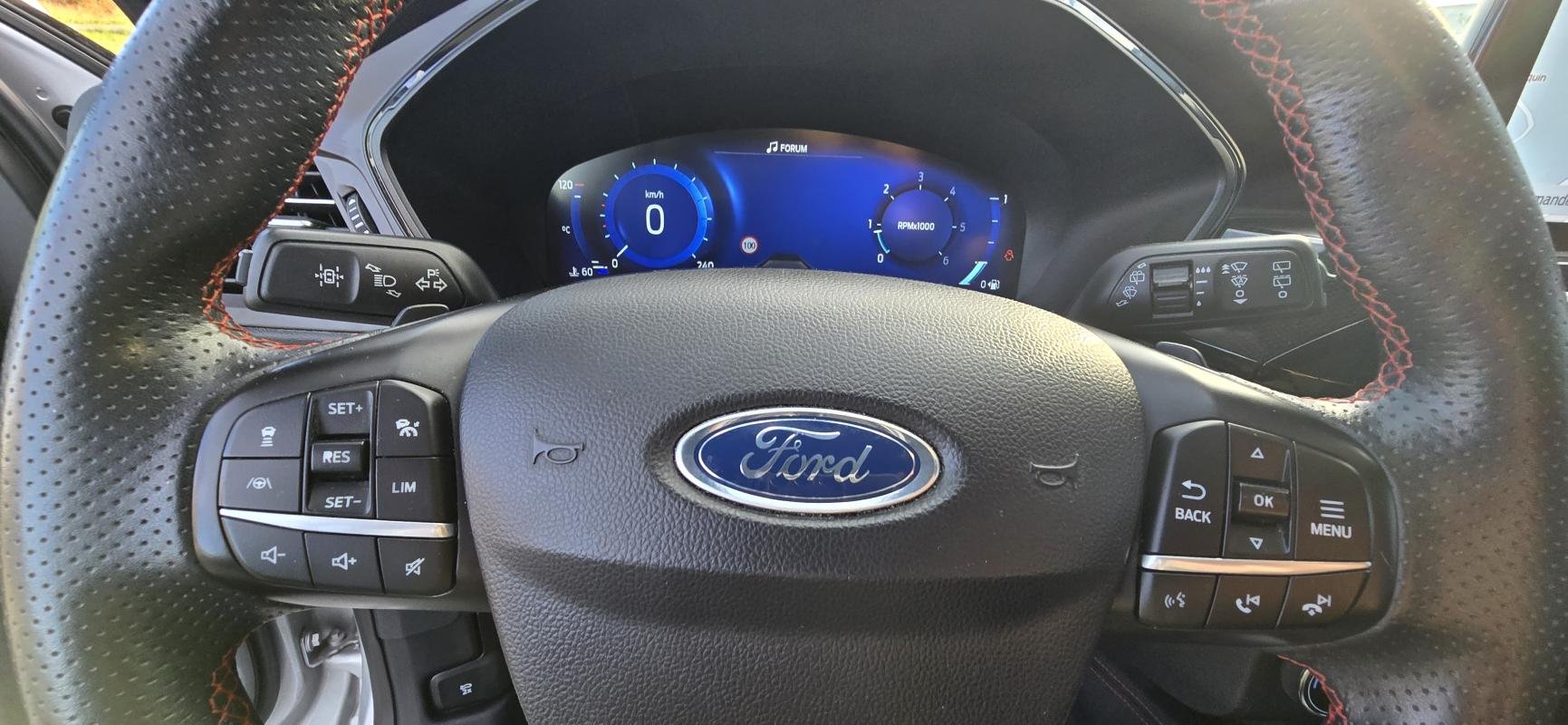 Ford Kuga - Photo 20