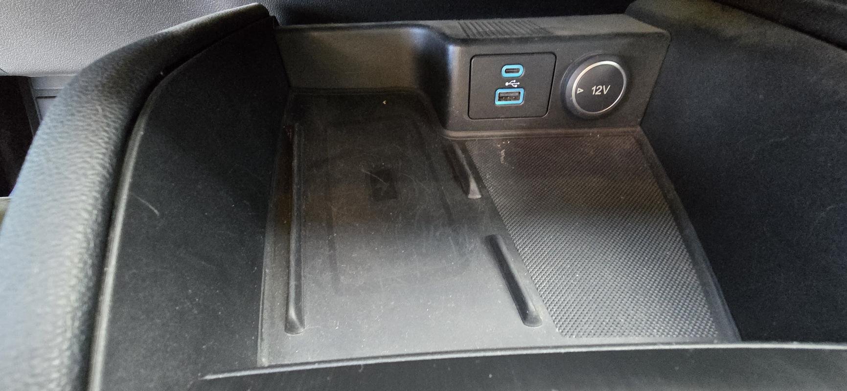 Ford Kuga - Photo 22