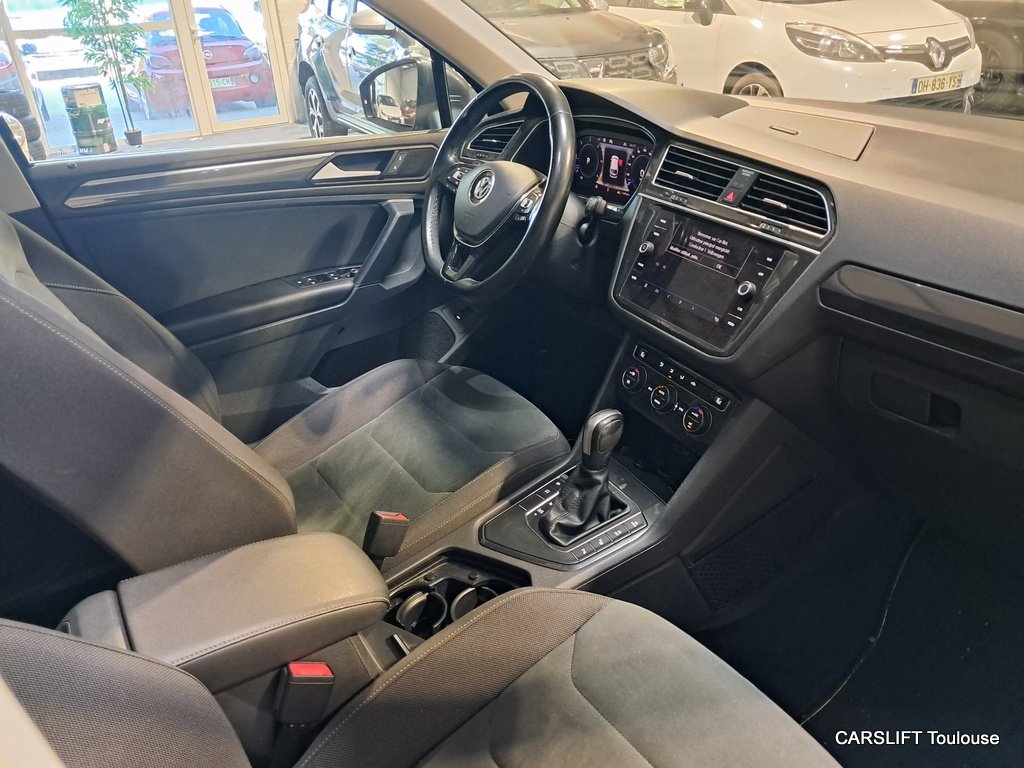 Volkswagen Tiguan - Photo 11