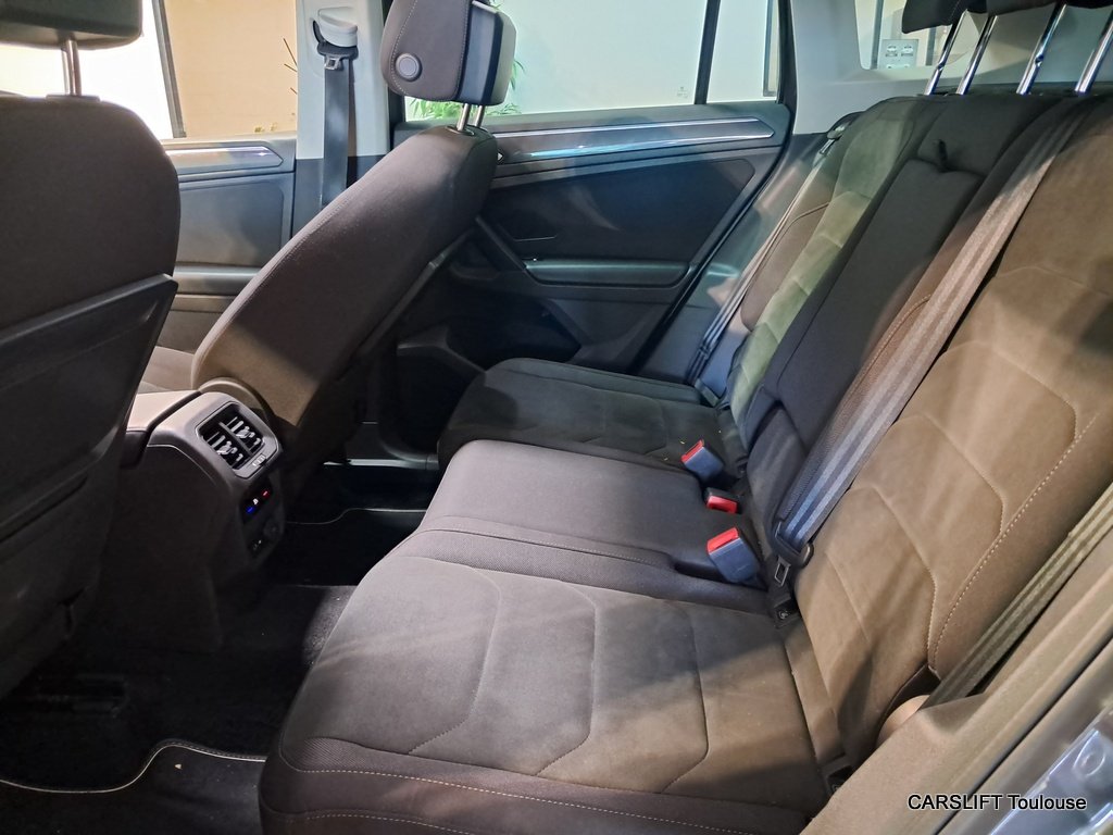 Volkswagen Tiguan - Photo 12