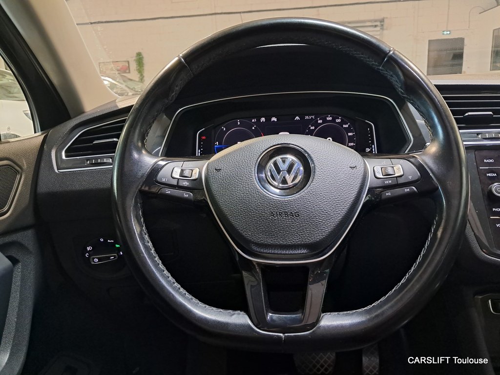 Volkswagen Tiguan - Photo 14