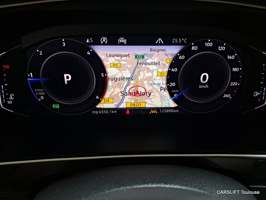 Volkswagen Tiguan - Photo 22