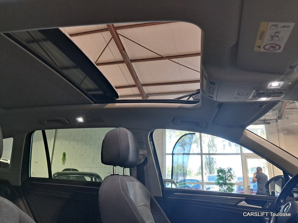 Volkswagen Tiguan - Photo 9