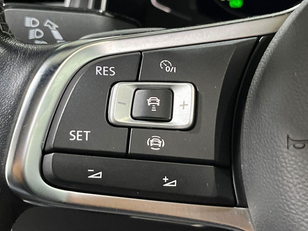 Volkswagen T-Roc - Photo 21