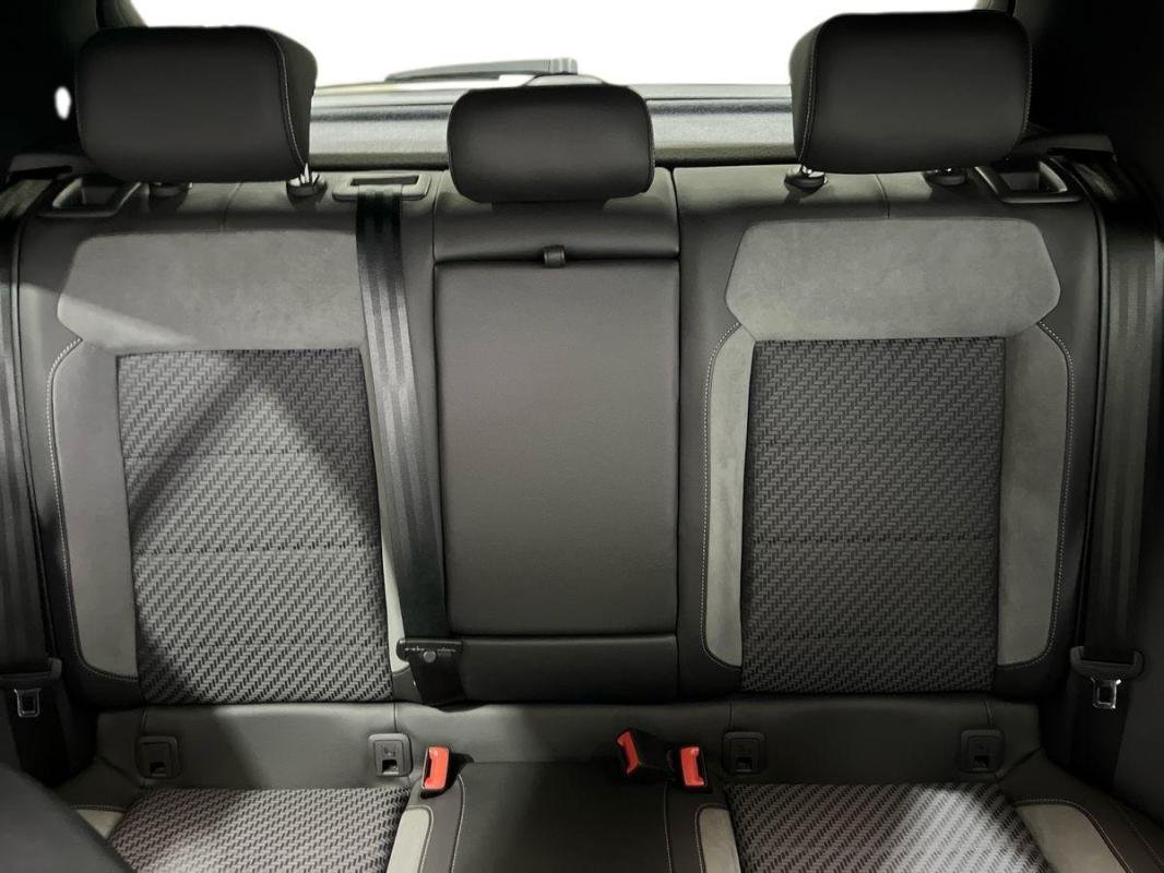 Volkswagen T-Roc - Photo 22
