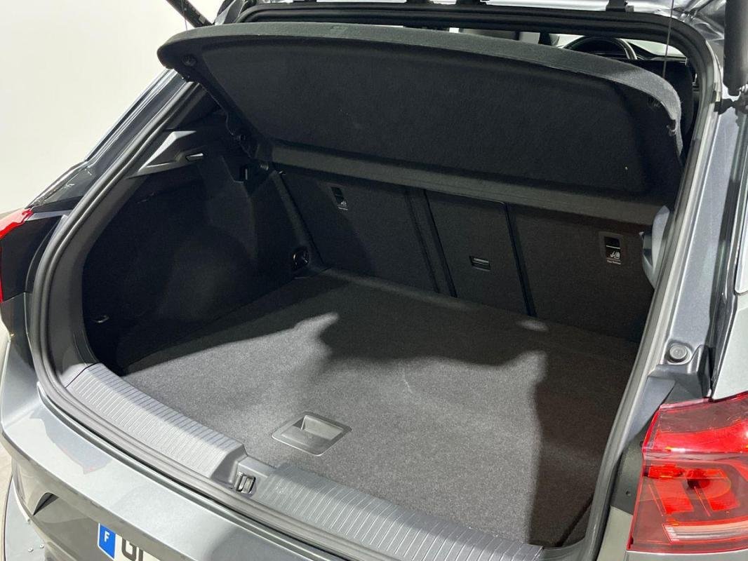 Volkswagen T-Roc - Photo 32