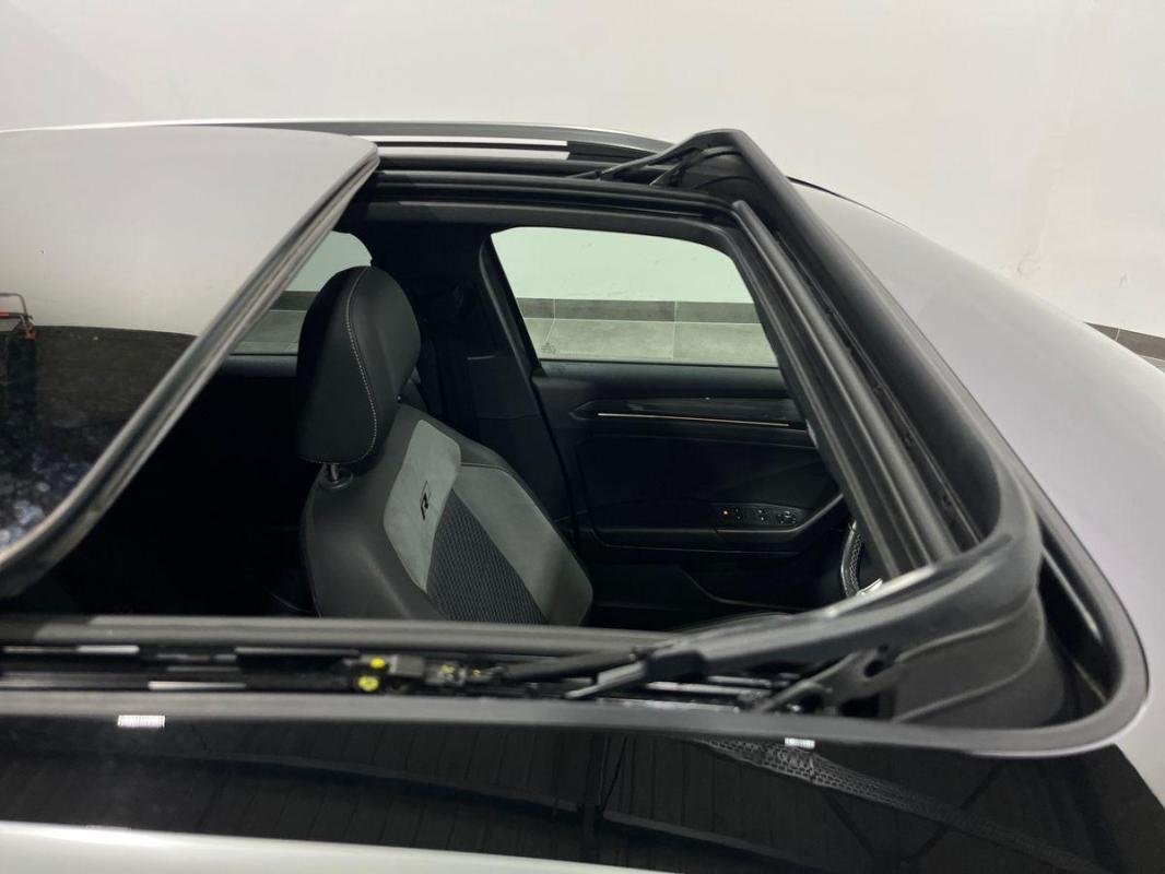 Volkswagen T-Roc - Photo 35