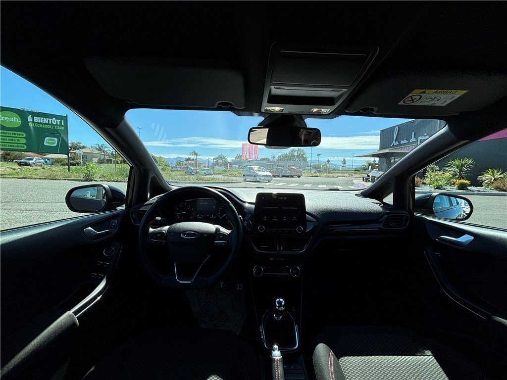 Ford Fiesta - Photo 12