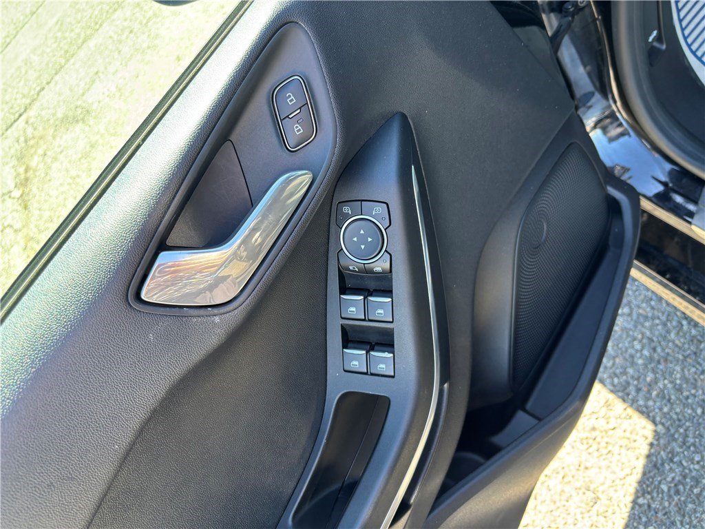 Ford Fiesta - Photo 14