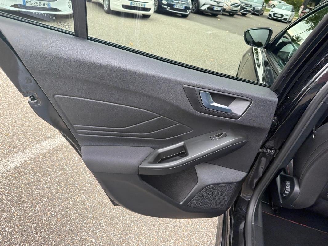 Ford Focus - Photo 15