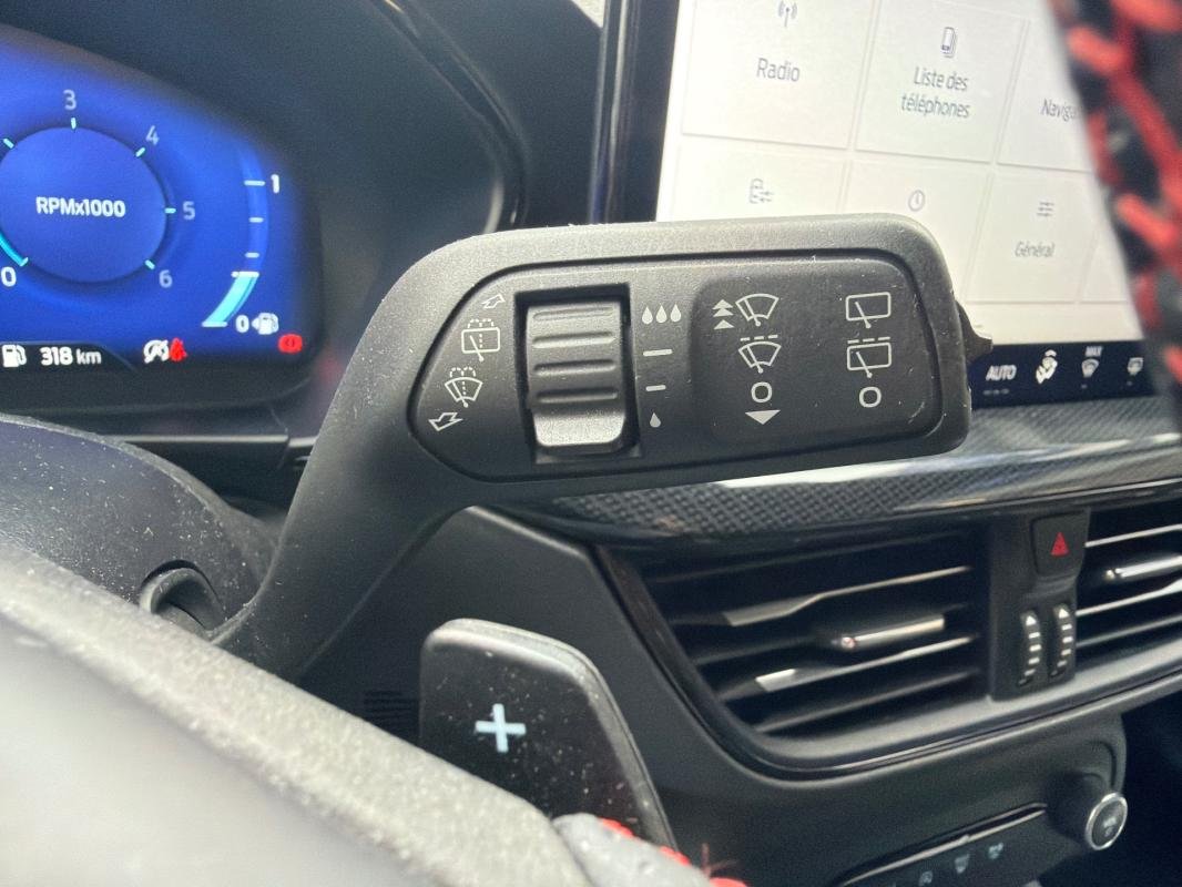 Ford Focus - Photo 24