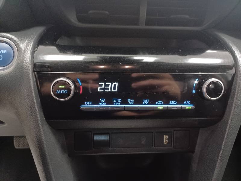 Toyota Yaris - Photo 11