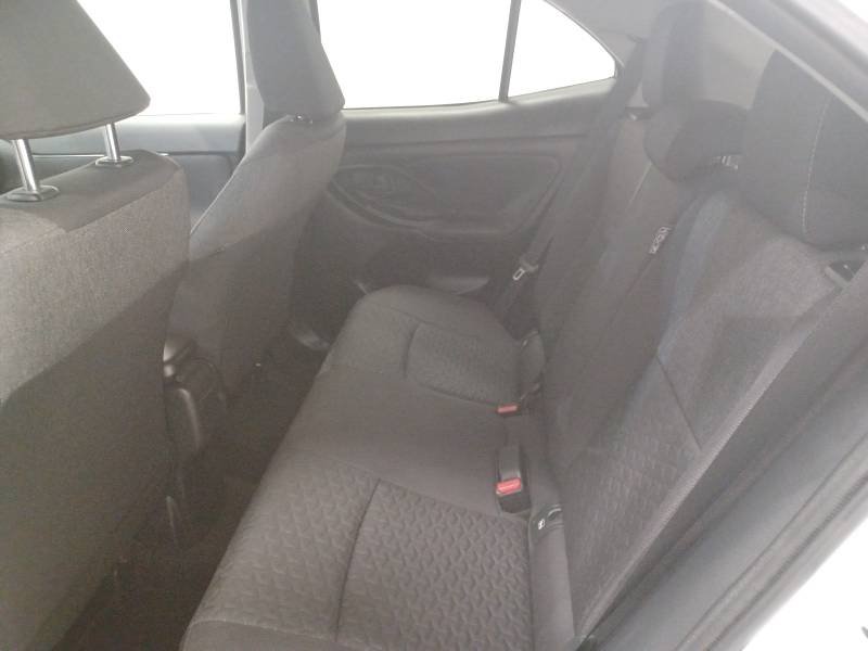 Toyota Yaris - Photo 13
