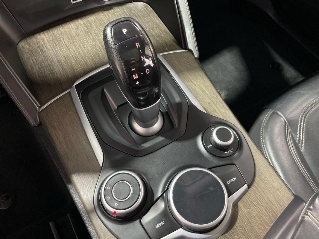 Alfa Romeo Stelvio - Photo 12