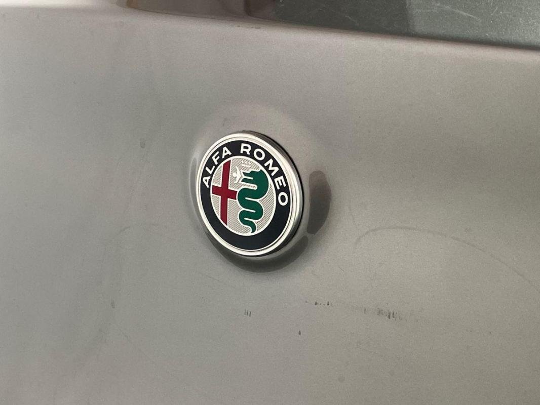 Alfa Romeo Stelvio - Photo 28