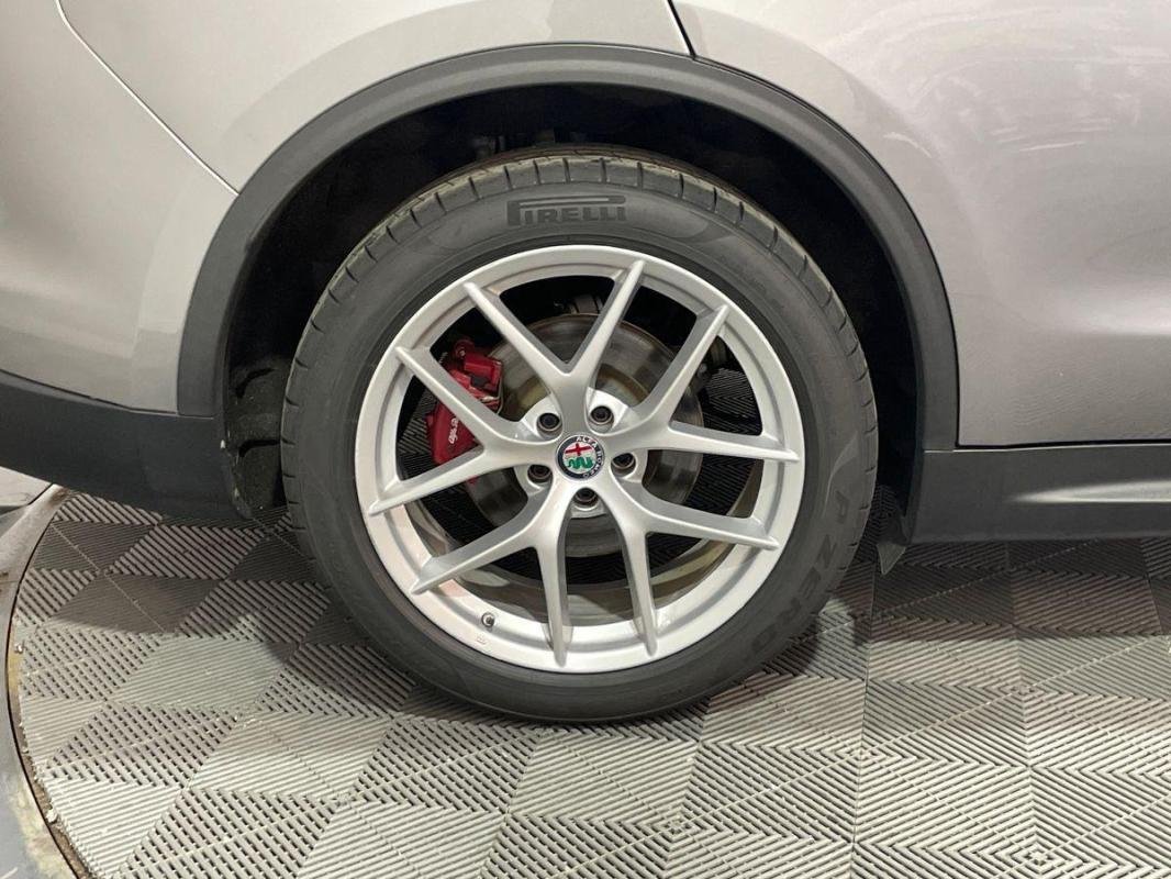 Alfa Romeo Stelvio - Photo 29