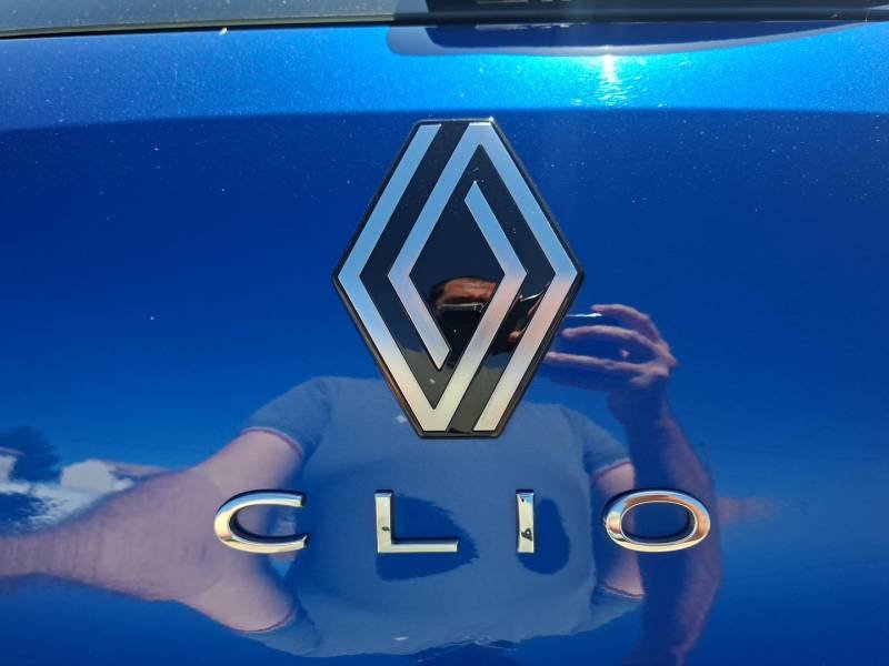 Renault Clio - Photo 15