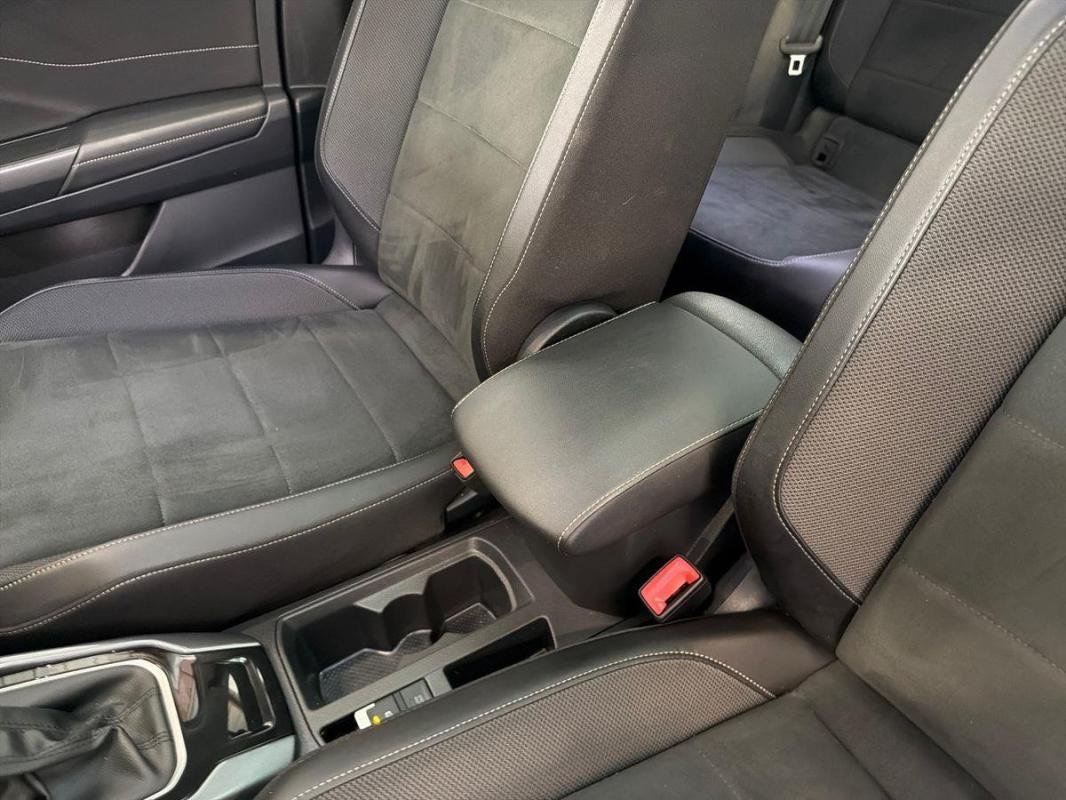 Volkswagen T-Roc - Photo 12
