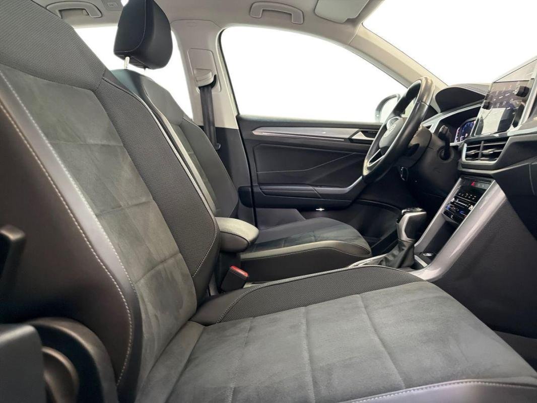 Volkswagen T-Roc - Photo 13