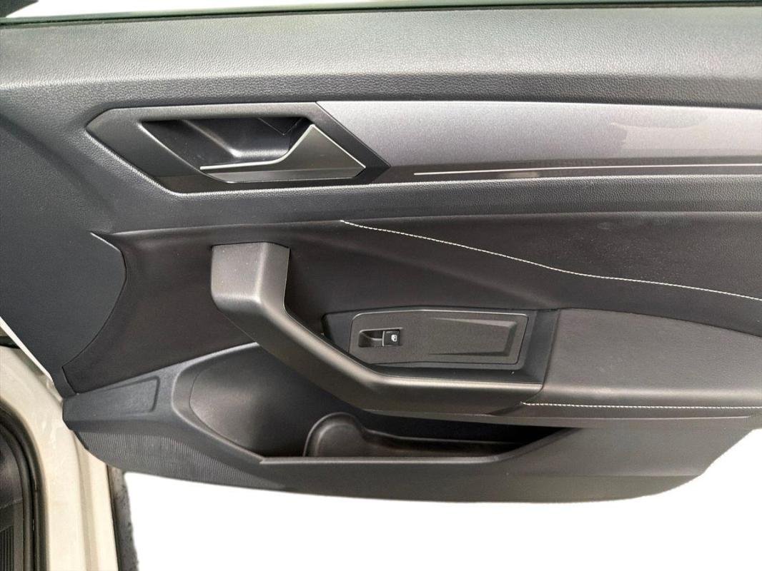 Volkswagen T-Roc - Photo 15