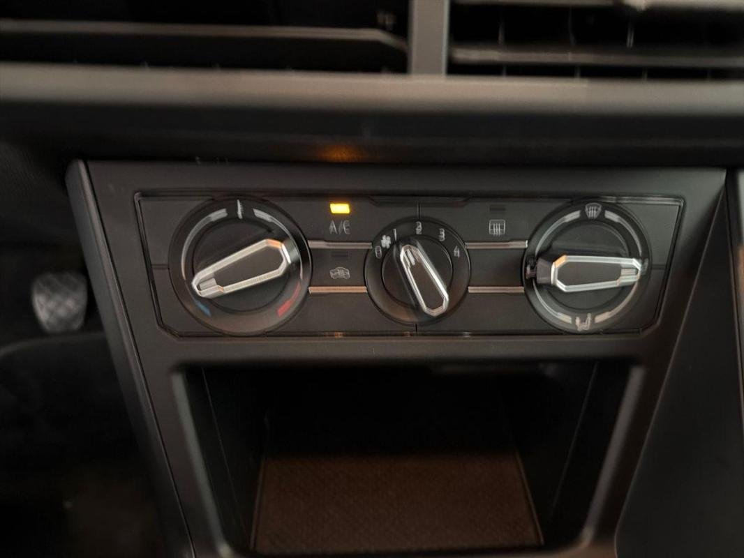 Volkswagen Polo - Photo 19