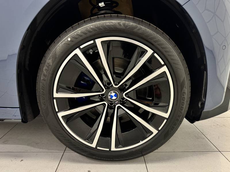 BMW iX3 - Photo 27